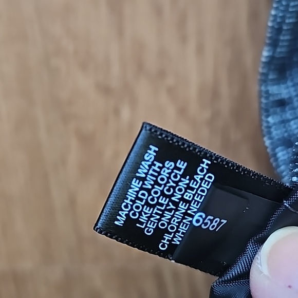 Express Design Studio Editor Black White Twill Stretch Capri Pants Womens Size 0 - Picture 14 of 14